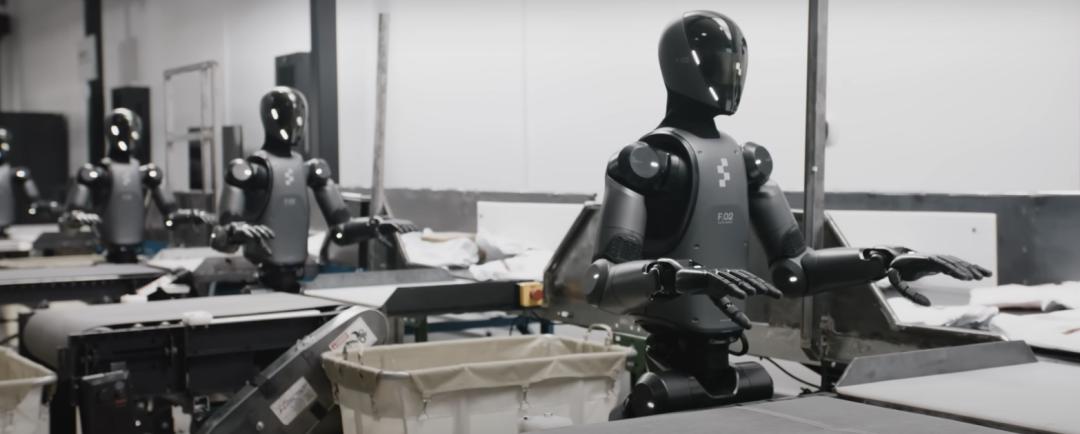 月薪 5000,我给人形机器人当「老师」