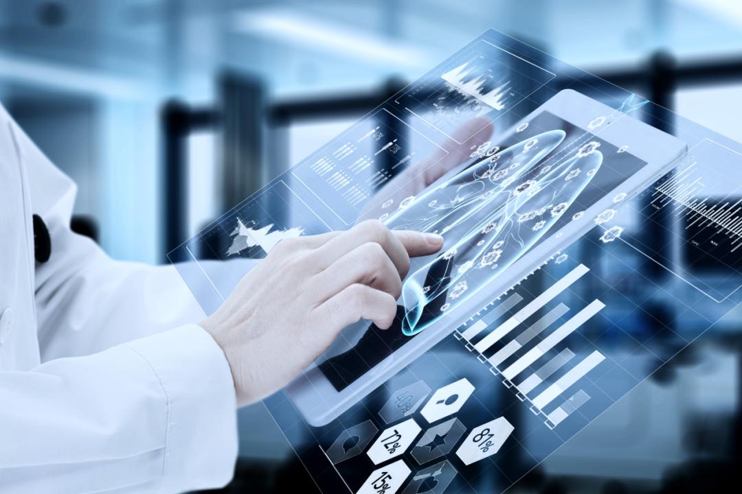 医疗大模型的决胜点,在于铸重剑