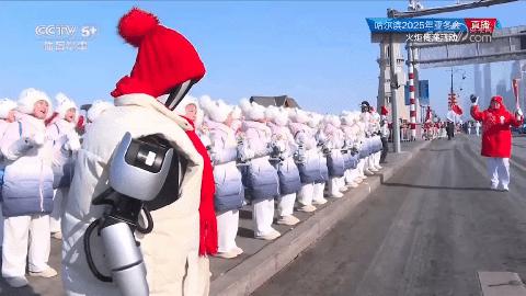 太狠了，深圳，机器人正在逼疯机器人