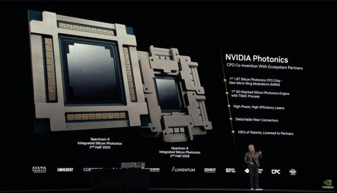 刚刚，黄仁勋甩出三代核弹AI芯片，个人超算每秒运算1000万亿次，DeepSeek成最大赢家