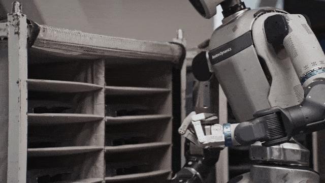 Atlas机器人越来越像人了，强化学习加持爬行、翻跟头、跳街舞，已安排进厂打工