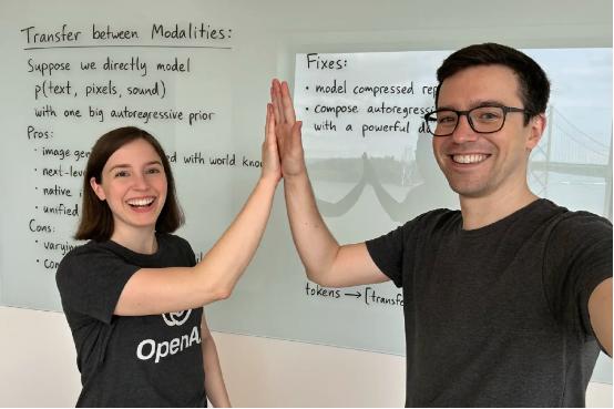 凌晨“激战”,谷歌亮相新模型,OpenAI紧急甩出GPT-4o动动嘴就能P图,网友:又要感谢DeepSeek了