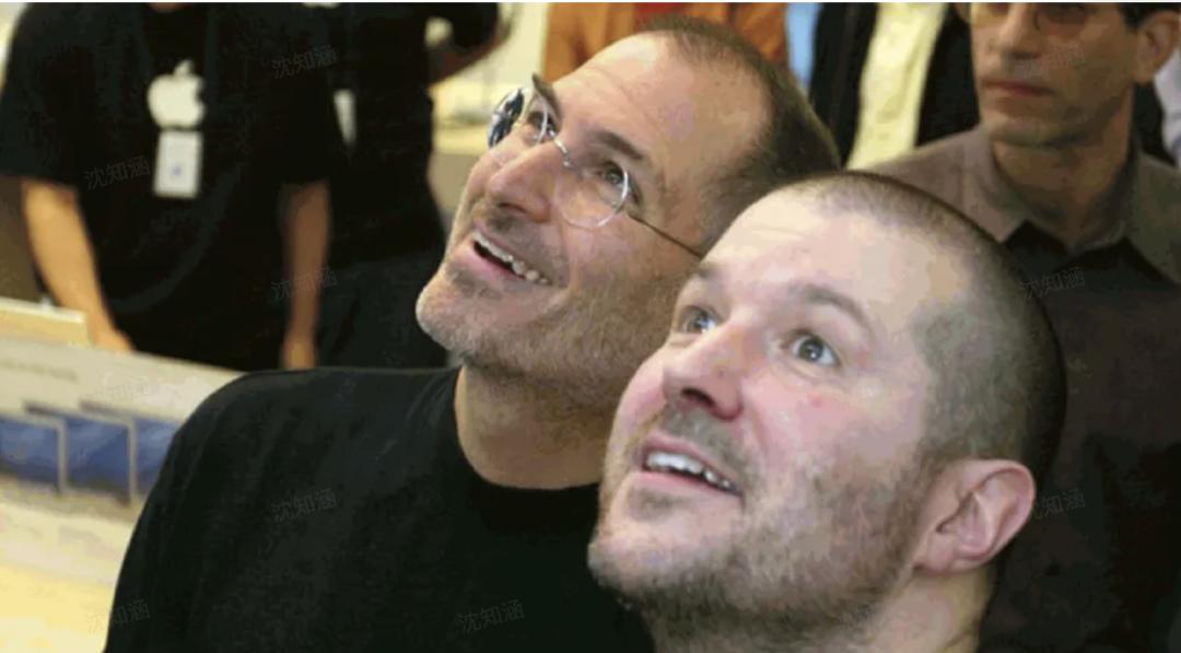 奥特曼和“iPhone设计之父”一起造AI硬件,目标1亿台,颠覆iPhone