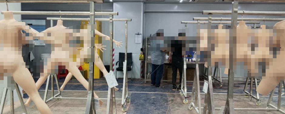 中年男人的“梦中情娃”，在海外杀疯了