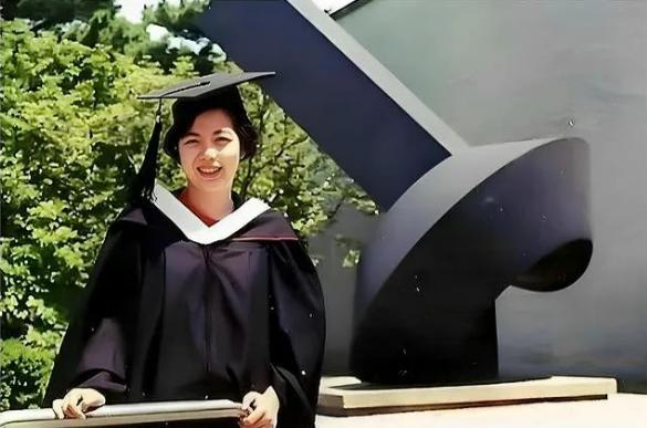 李飞飞：ImageNet创建者、美国国家工程院院士、斯坦福大学教授