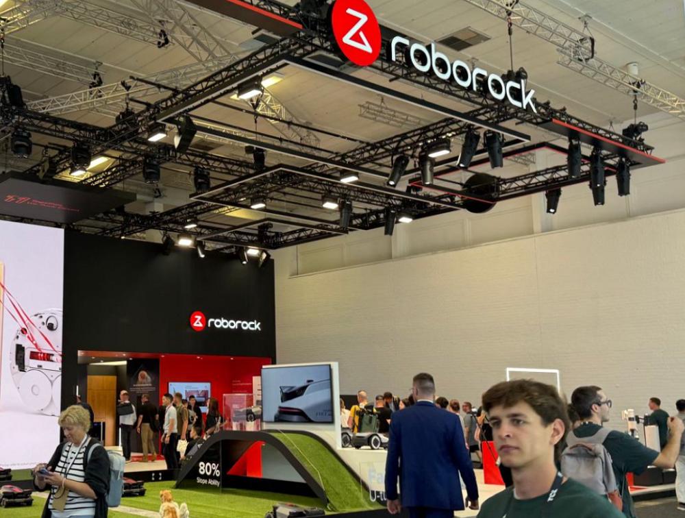 暴走IFA展会带来八大看点!宇树机器人表演秀翻老外,国产AI眼镜攻陷欧洲,“电动老头乐”也来了