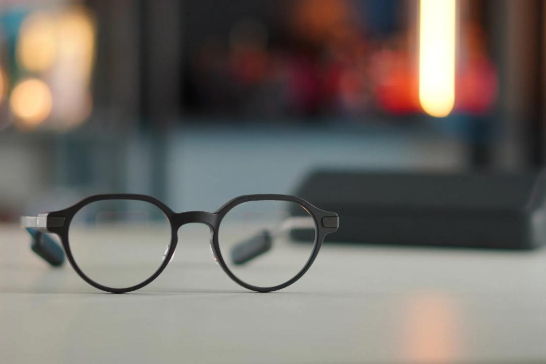 苹果 AI 眼镜深度爆料汇总：重量低至 40g，2026 发布