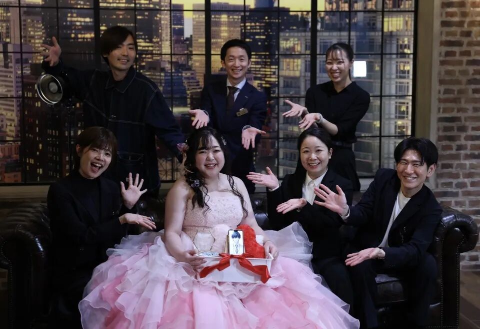 《Her》照进现实：全球现“AI婚礼”，为什么有人选择和AI结婚？