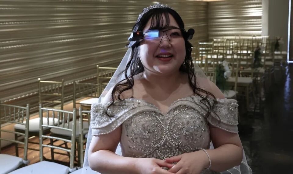 《Her》照进现实：全球现“AI婚礼”，为什么有人选择和AI结婚？