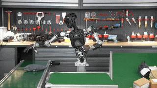 死磕机器人大脑的北大副教授，和我们聊了聊具身领域最大的“偏见”