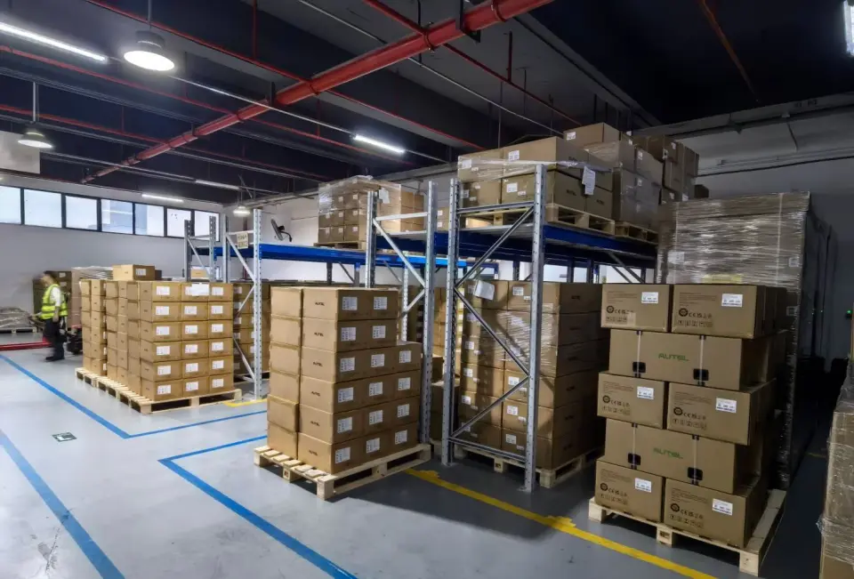 算力中心加剧全球电力短缺,巨额储能订单涌入深圳供应链