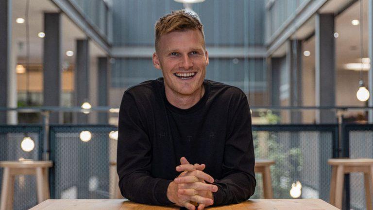 硅谷大佬抢着投，给奶牛戴AI项圈：估值20亿美元