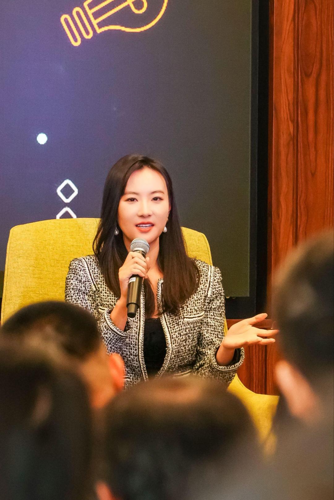 深度拆解AI数据中心：一场速度与效率的竞赛