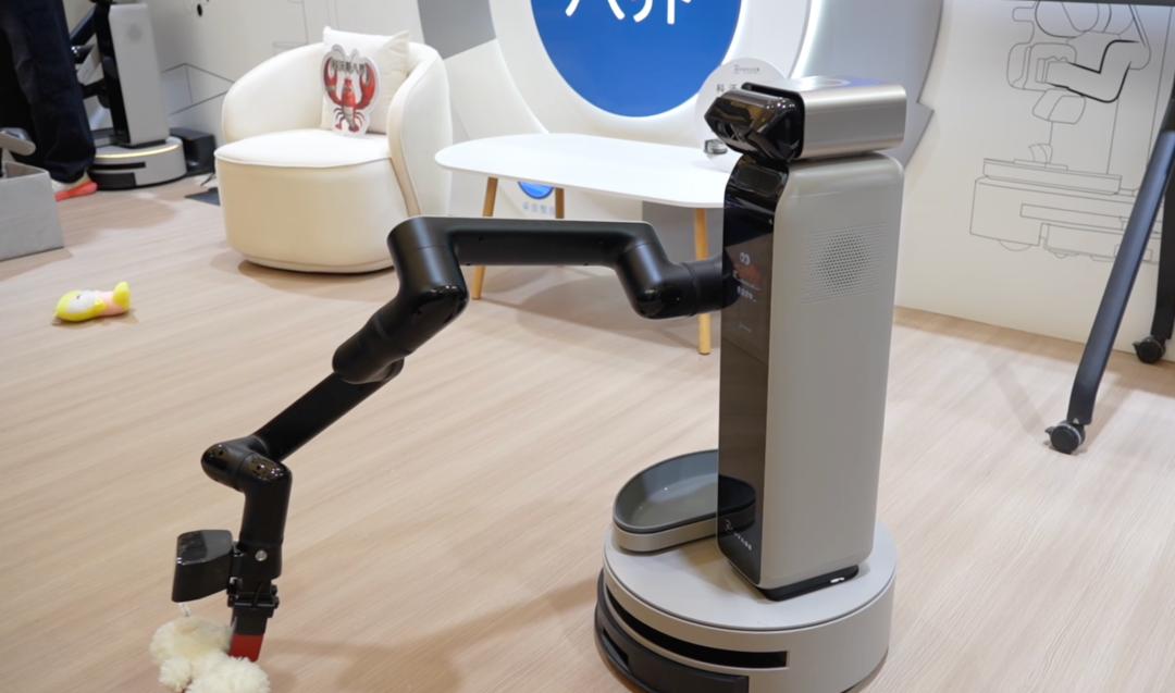 2026 AWE观察:消费硬件,正在成为最适合AI的“物理容器”