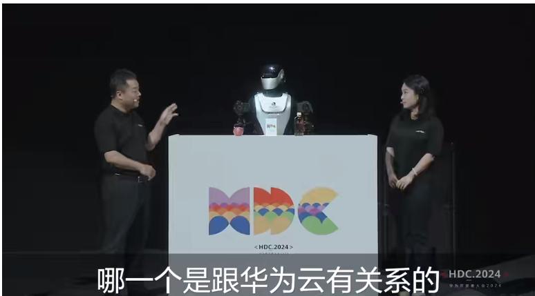 一大批人形机器人正被装上“最强大脑”,准备送进车厂打工