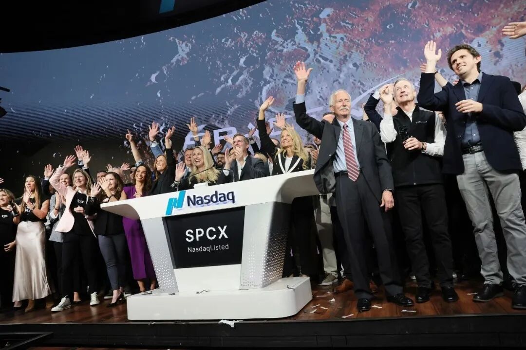 人类首个万亿富豪诞生:SpaceX的2万亿,到底值不值?