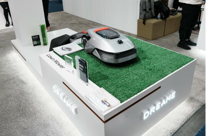 CES 2025前瞻：AI硬件爆发 ，中国飞车将亮相