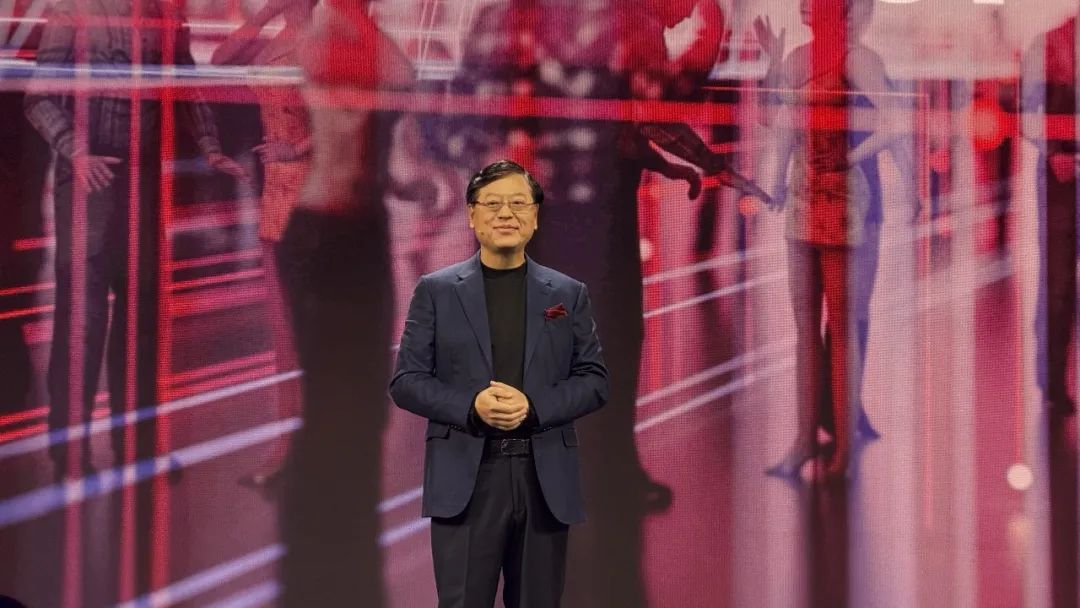 AI圈顶流捧场,黄仁勋苏姿丰都来了,联想亮AI Now智能体大招,连甩10多个重磅AI产品