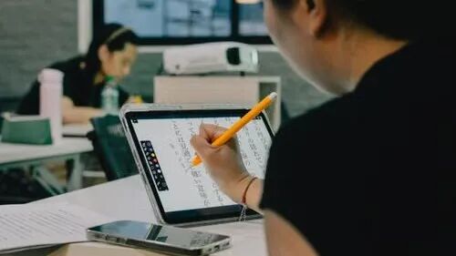 万元AI研学营，正在批量收割家长
