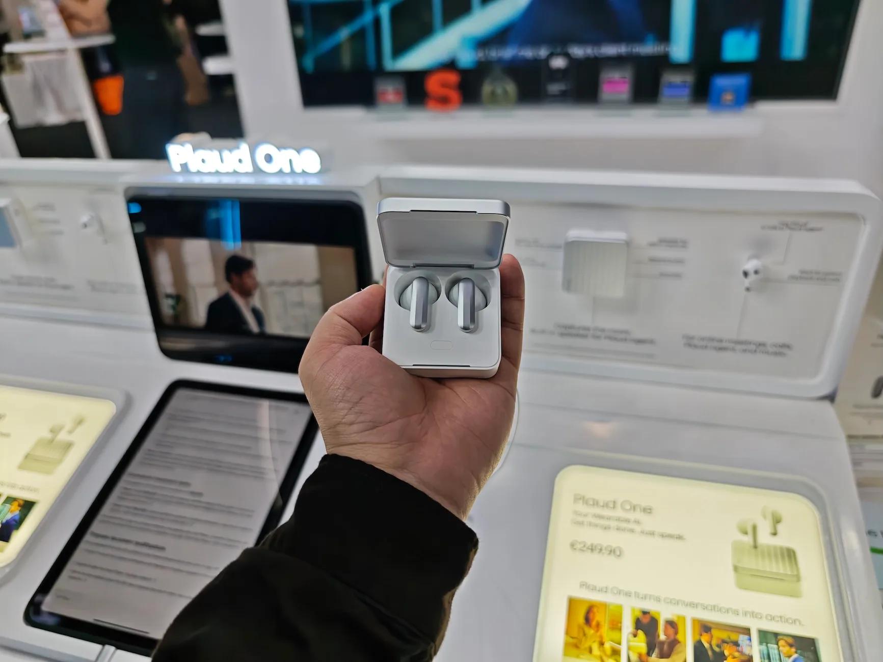 AI音频硬件引爆IFA,声音成AI硬件新入口,中国品牌成主力军